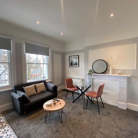 Hove Seaside Getaway Apartments Brighton Exterior foto