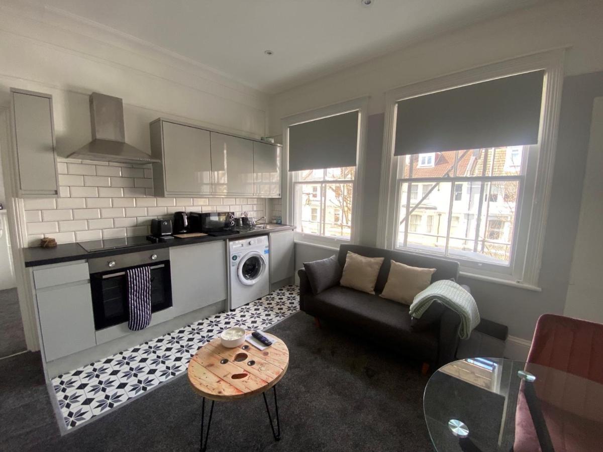 Hove Seaside Getaway Apartments Brighton Exterior foto